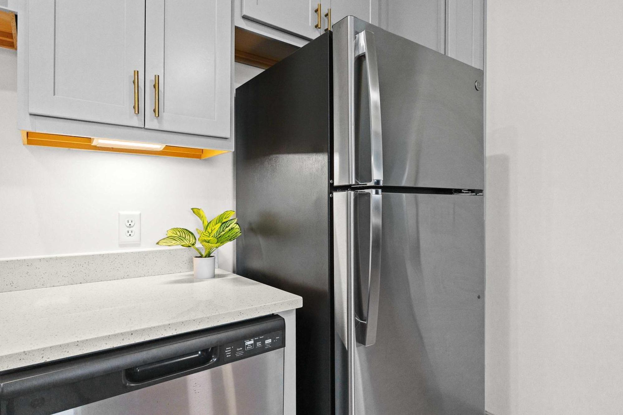 Apartment Modern Space In The Vibrant #110 *