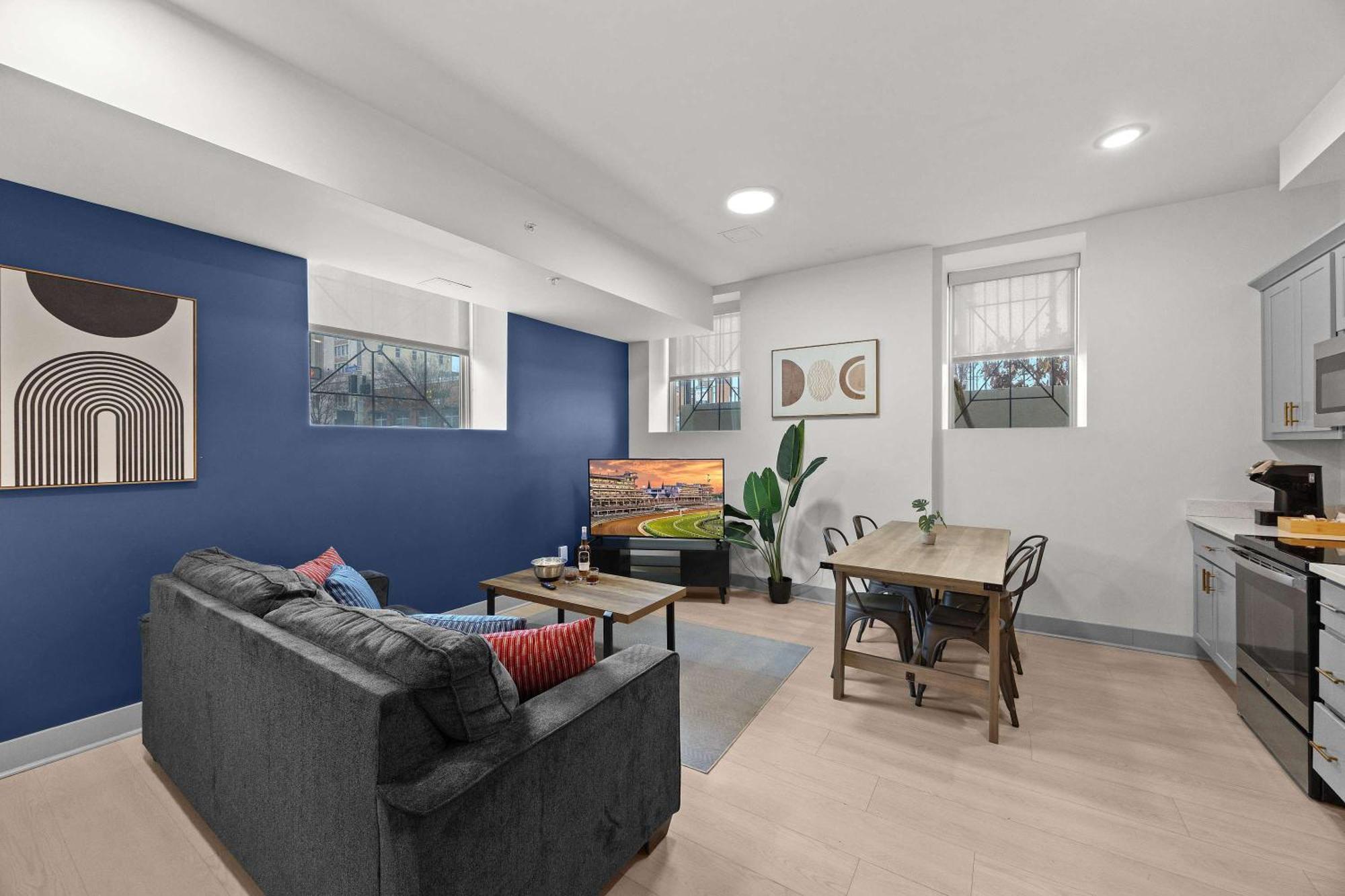 Apartment Modern Space In The Vibrant #110 Louisville